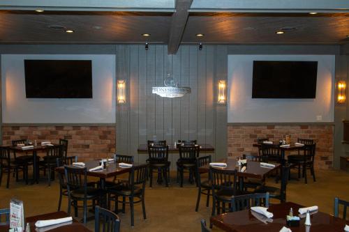 Εστιατόριο ή άλλο μέρος για φαγητό στο The Stables Inn & Suites