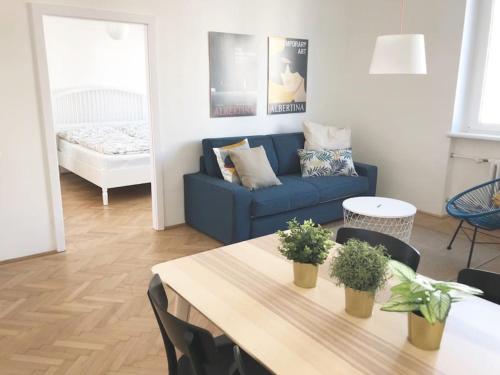 Et sittehjørne på Bright, lovely and quiet apartment at the heart of Vienna, Nachmarkt, City center