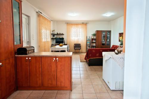 
A cozinha ou cozinha compacta de Mediterranean Apartment by the Sea
