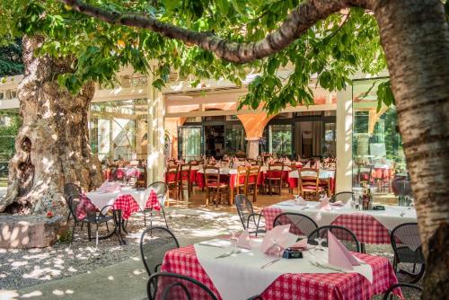 Gallery image of Albergo Al Platano in Caprino Veronese