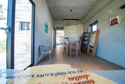 Televisyen dan/atau pusat hiburan di Mahalo B&B II