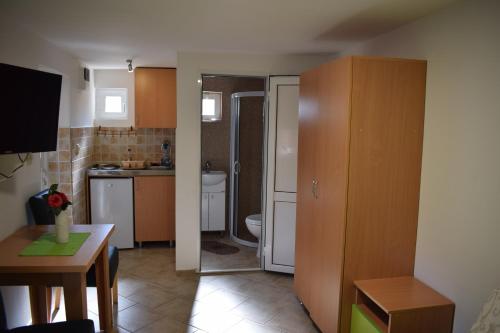 Una cocina o zona de cocina en OLD TOWN STUDIOS