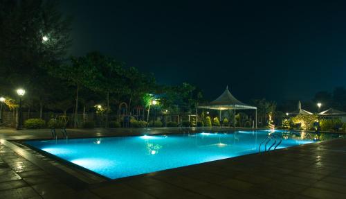 Bazén v ubytování UVA Meridian Bay Resort & Spa nebo v jeho okolí