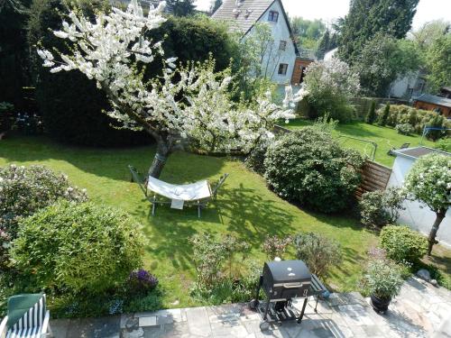 Düsseldorfer Privatzimmerにある庭