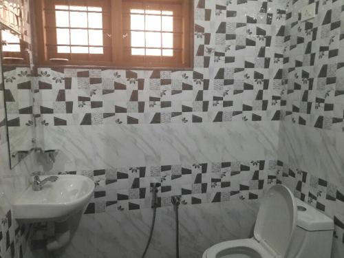 Gallery image of White Petals -3 BHK Homestay Munnar - Available For Indian Nationals Only in Munnar