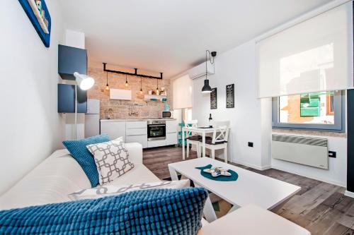Studio Biritin- free parking