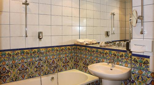 Ванна кімната в Hotel Spanischer Hof