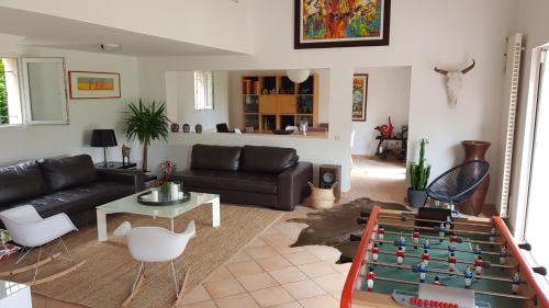 GRANDE MAISON - PISCINE - CALME - AIX EN PROVENCE