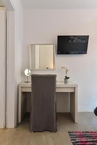 Φωτογραφία από το άλμπουμ του Miramare Suites Mykonos σε Merchia Beach