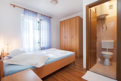 Gallery image of Apartmani Ivica Kržanić in Podgora