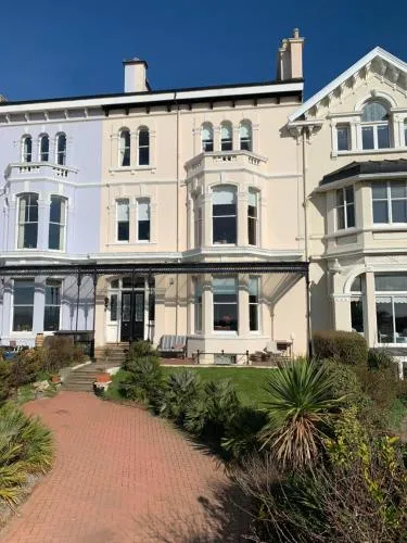 Aberley House photo 1