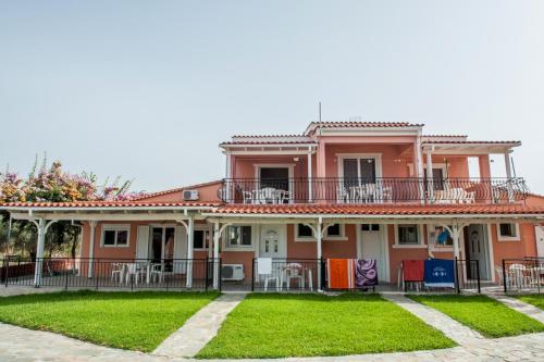 Gallery image of Paradise Studios in Svoronata