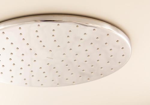 a ceiling light fixture on a ceiling at Daiwa Roynet Hotel Toyama-Ekimae in Toyama