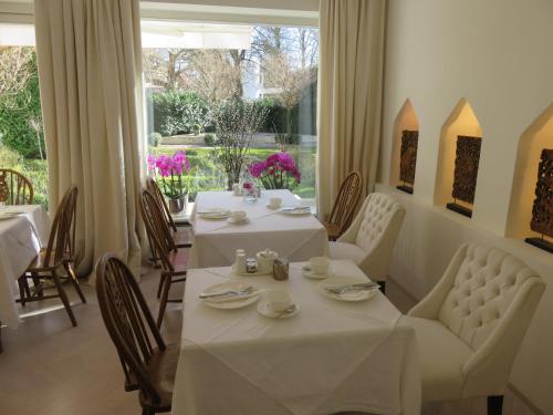 A restaurant or other place to eat at Boutiquehotel Villa Sissi