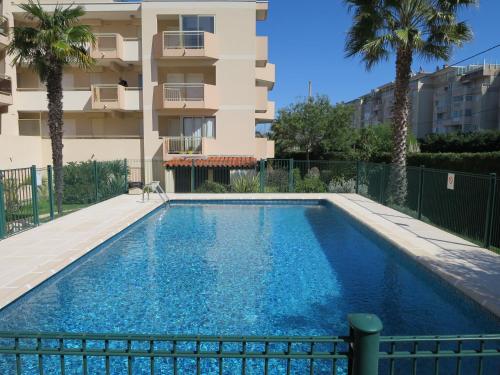 Imagen de la galería de T2 coquet proche plages, port et centre ville, en Golfe-Juan