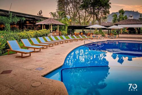 Πισίνα στο ή κοντά στο Porta Hotel Antigua