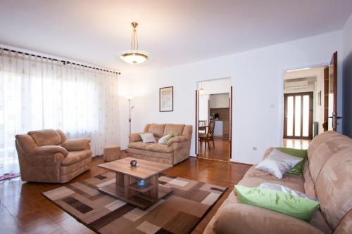 Apartment Nola by Rent Istria