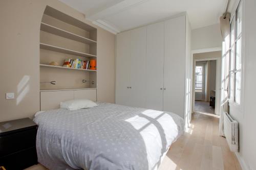 Lova arba lovos apgyvendinimo įstaigoje Apartment 4 people Saint-Germain-des-Près - Quartier Latin by Weekome