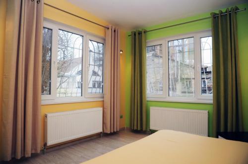 Katil atau katil-katil dalam bilik di Homestay on Kanatna Street 57