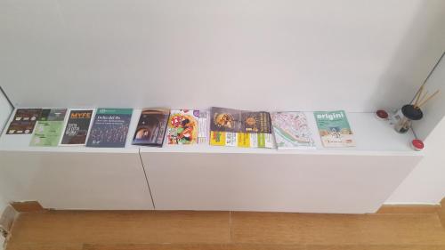 Perpustakaan di apartmen