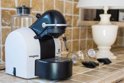デュルビュイにあるLe Temps d'un Rêveの白黒混合器