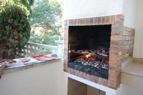 Apart-rent Casa Grecs 2029 con wifi, Smart TV, jardín y parking