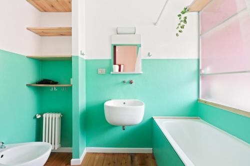 GuestHost - Corso Buenos Aires Colourful Flat