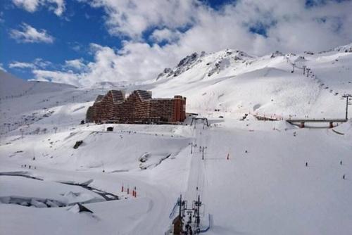 STUDIO en PLEINE MONTAGNE AVEC VUE SUR MARMOTTES v zimě