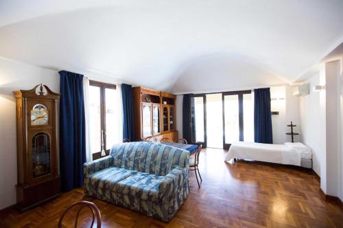 Gallery image of Hotel La Piazzetta in Castellammare del Golfo