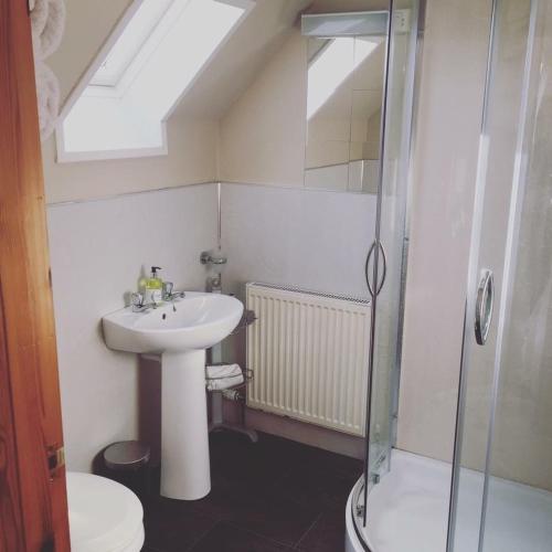 a bathroom with a sink and a shower at Ardconnel Bed and Breakfast in Kirkwall
