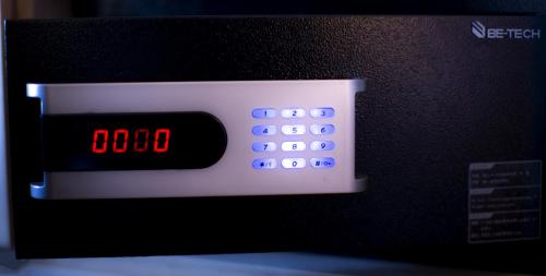 an oven with a clock on the side of it at Appartements Rabat Balima Harcourt in Rabat