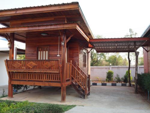 Balkón nebo terasa v ubytování Chomduen Phu Kao Resort
