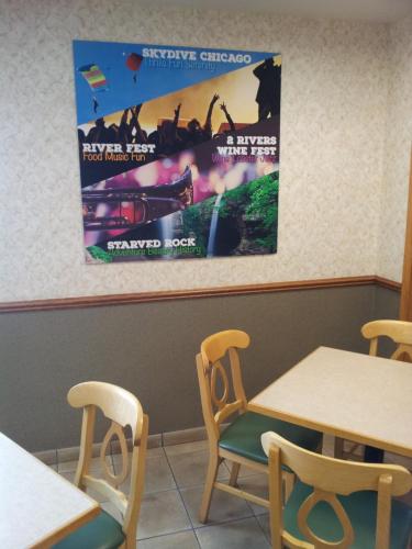 Gambar di galeri bagi Super 8 by Wyndham Ottawa Starved Rock di Ottawa