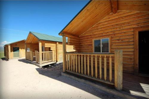 Bear Country Cabin #8 – Photos 3