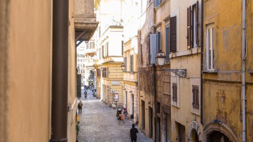Rental in Rome Falegnami