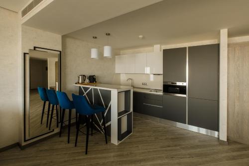 Dapur atau dapur kecil di Radisson Hotel Baku