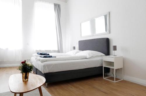 GREIF by ROCKCHAIR Apartments l SUPERHOST Status l 2 Bedrooms Boxspringbeds in City Center - Cozy Family & Business Flair welcomes you! photo 11