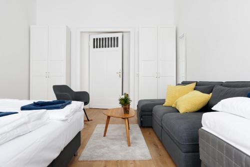 GREIF by ROCKCHAIR Apartments l SUPERHOST Status l 2 Bedrooms Boxspringbeds in City Center - Cozy Family & Business Flair welcomes you! photo 8