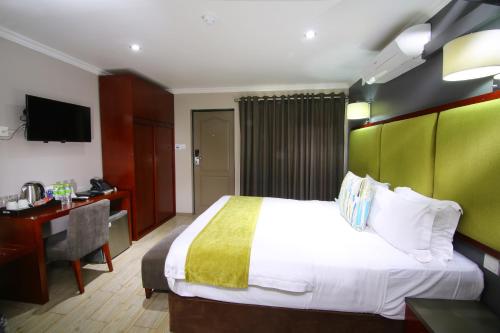 Travelodge Kasaneにあるベッド