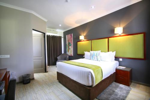 Travelodge Kasaneにあるベッド