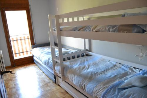 Postel nebo postele na pokoji v ubytování Amplio apartamento con piscina en Llívia
