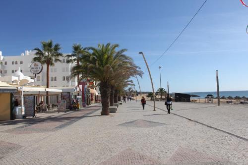 Quarteira Comfortable Apartment