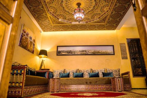 Ein Sitzbereich in der Unterkunft Riad Zidania