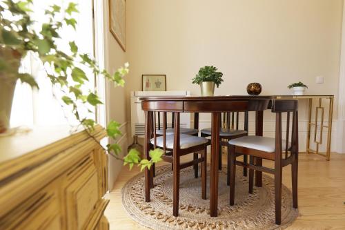 FLH Almada Cozy Apartment with View