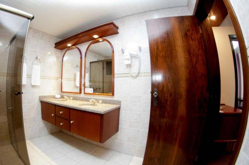Bilik mandi di Susin Hotel
