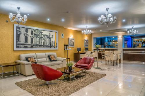 Posezení v ubytování LimaQ Hotel