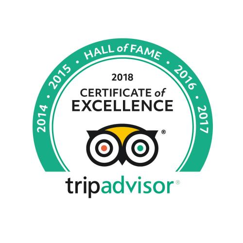 a logo for the fall of fame committee of excellence at Lake Powell Motel & Apartments in Page