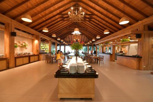 Gallery image of Tup Kaek Sunset Beach Resort-SHA Plus in Tab Kaek Beach