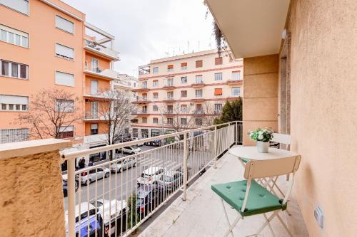 Lovely 3 rooms apartment close Trastevere Station