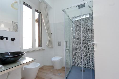 Deluxe rooms and One Chilling jacuzzi Suite Guesthouse
